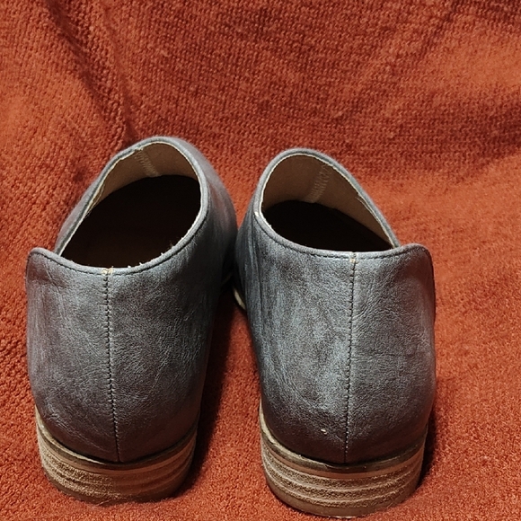 Beast Fashion Gray Flats pointed toe size 6 - Picture 3 of 7